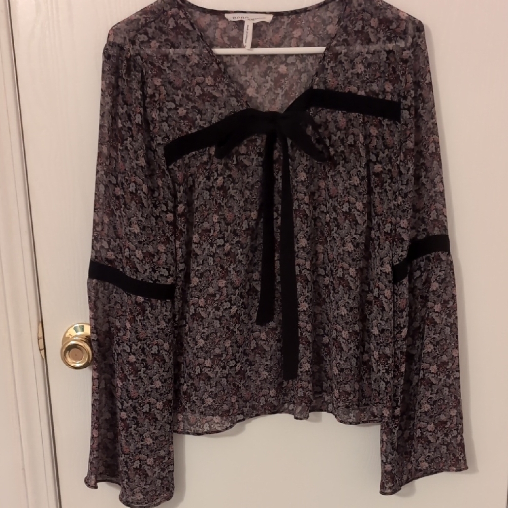 BCBGeneration Gray Bell Sleeve Blouse with Tie Front